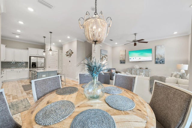 Photo of Listing #997640