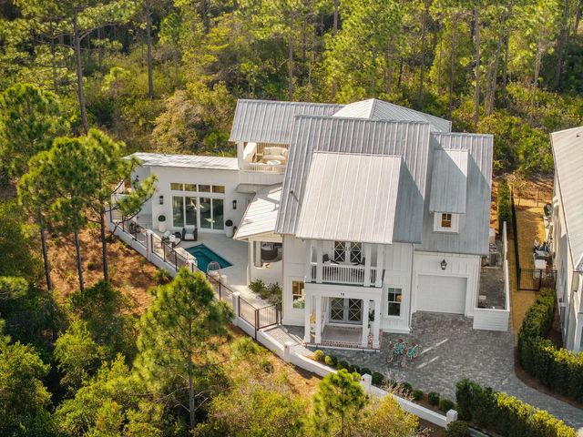 Photo of Listing #995683
