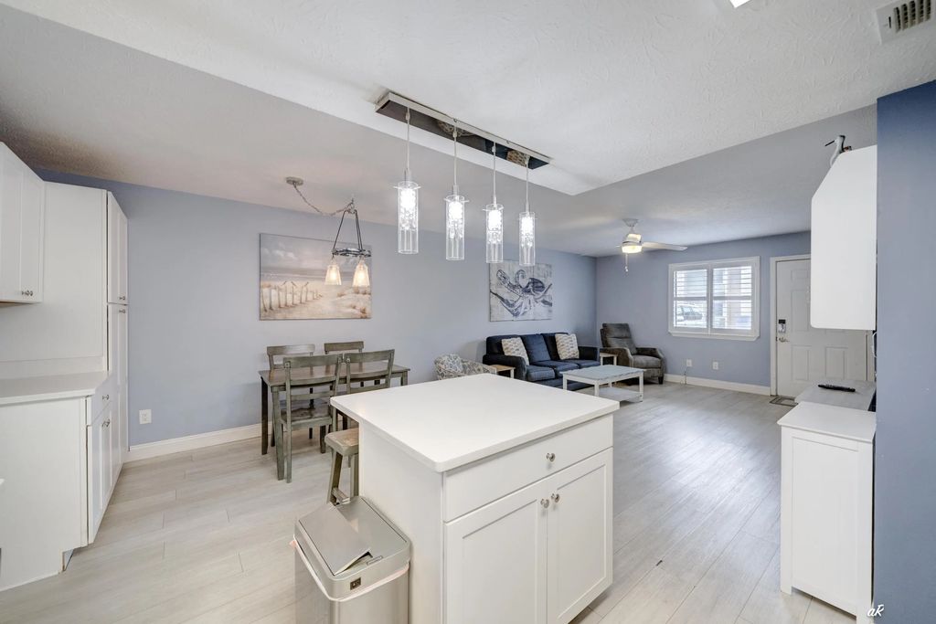 10 of 35 - 143 W Leslie Lane -, Panama City Beach, FL