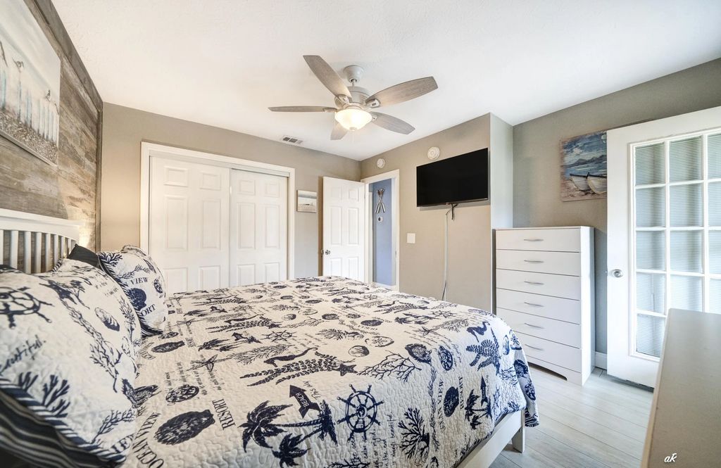 16 of 35 - 143 W Leslie Lane -, Panama City Beach, FL