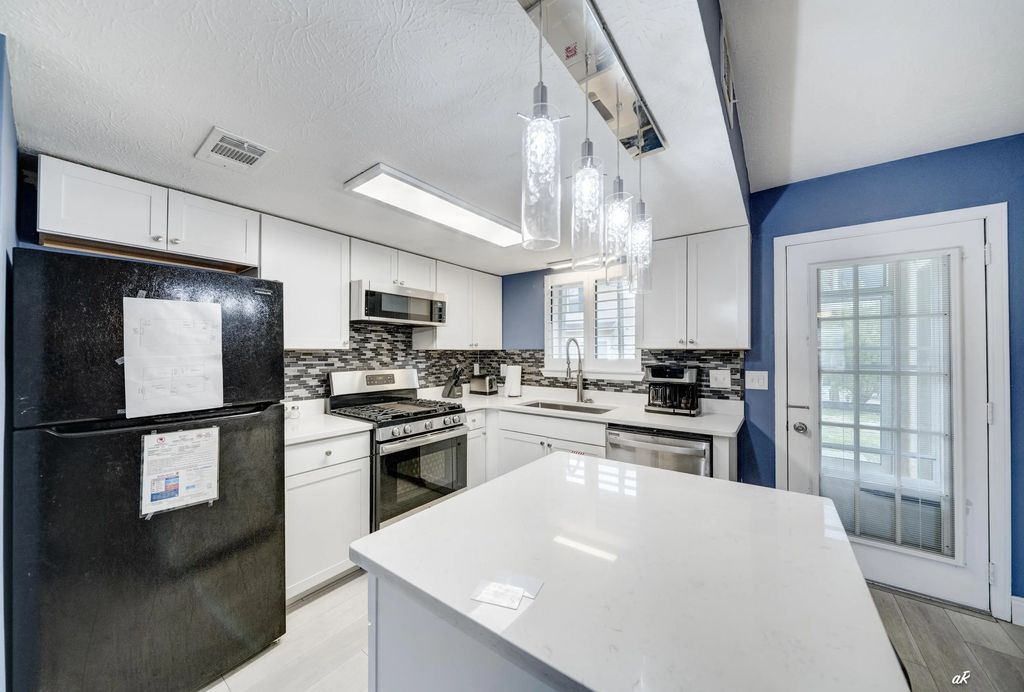 8 of 35 - 143 W Leslie Lane -, Panama City Beach, FL