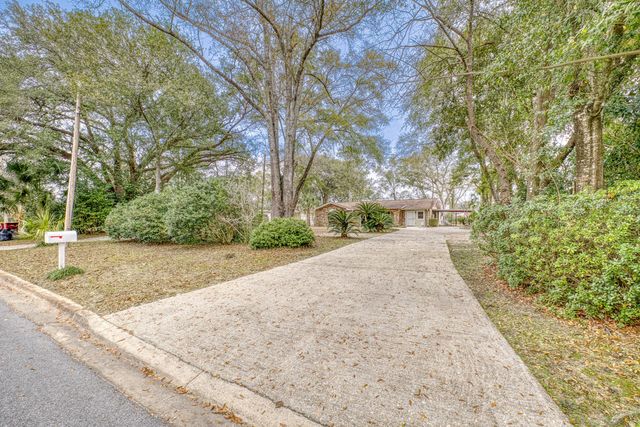 Photo of Listing #995872
