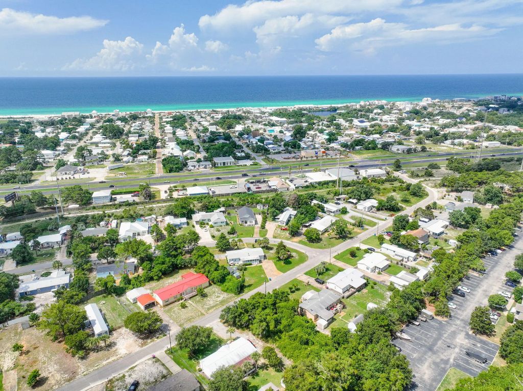 6 of 18 - 621 Malaga Place, Panama City Beach, FL