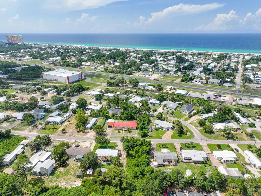 8 of 18 - 621 Malaga Place, Panama City Beach, FL