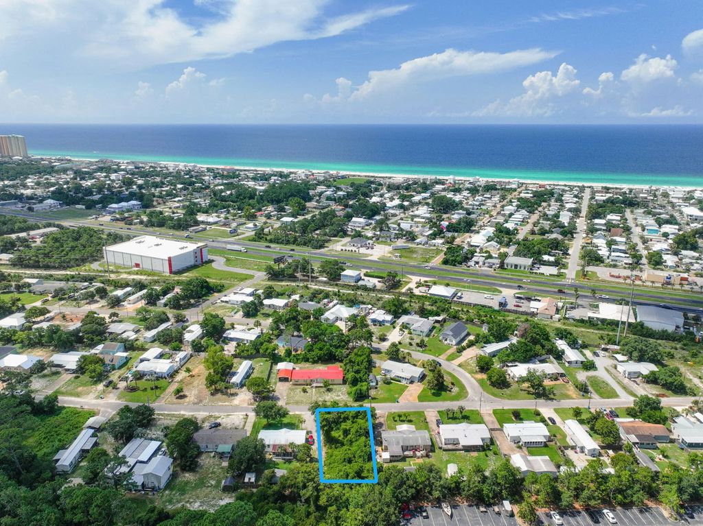 9 of 18 - 621 Malaga Place, Panama City Beach, FL