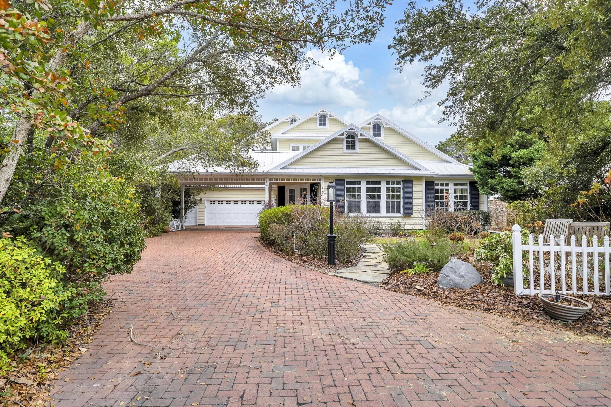 Photo of Listing #996073