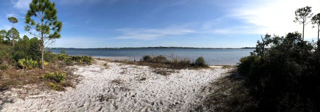 Photo of Listing #995936