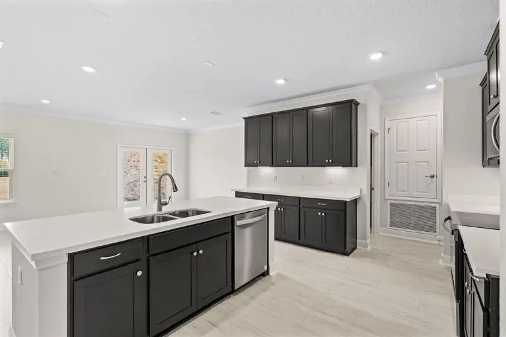 10 of 33 - 923 Coastal Breeze Drive, Freeport, FL