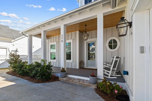 698 Medley Street, Watersound