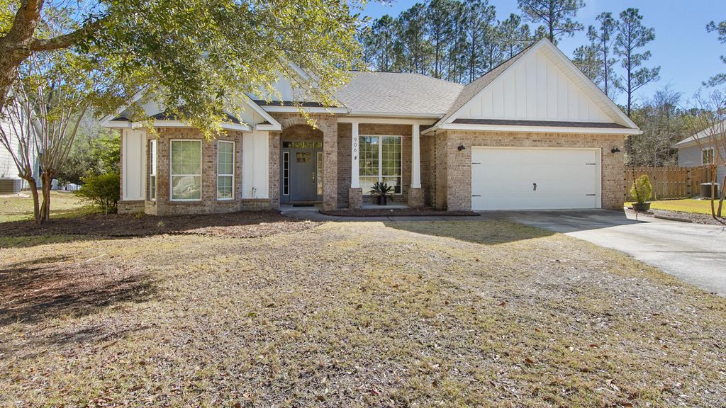 906 Symphony Way, Freeport