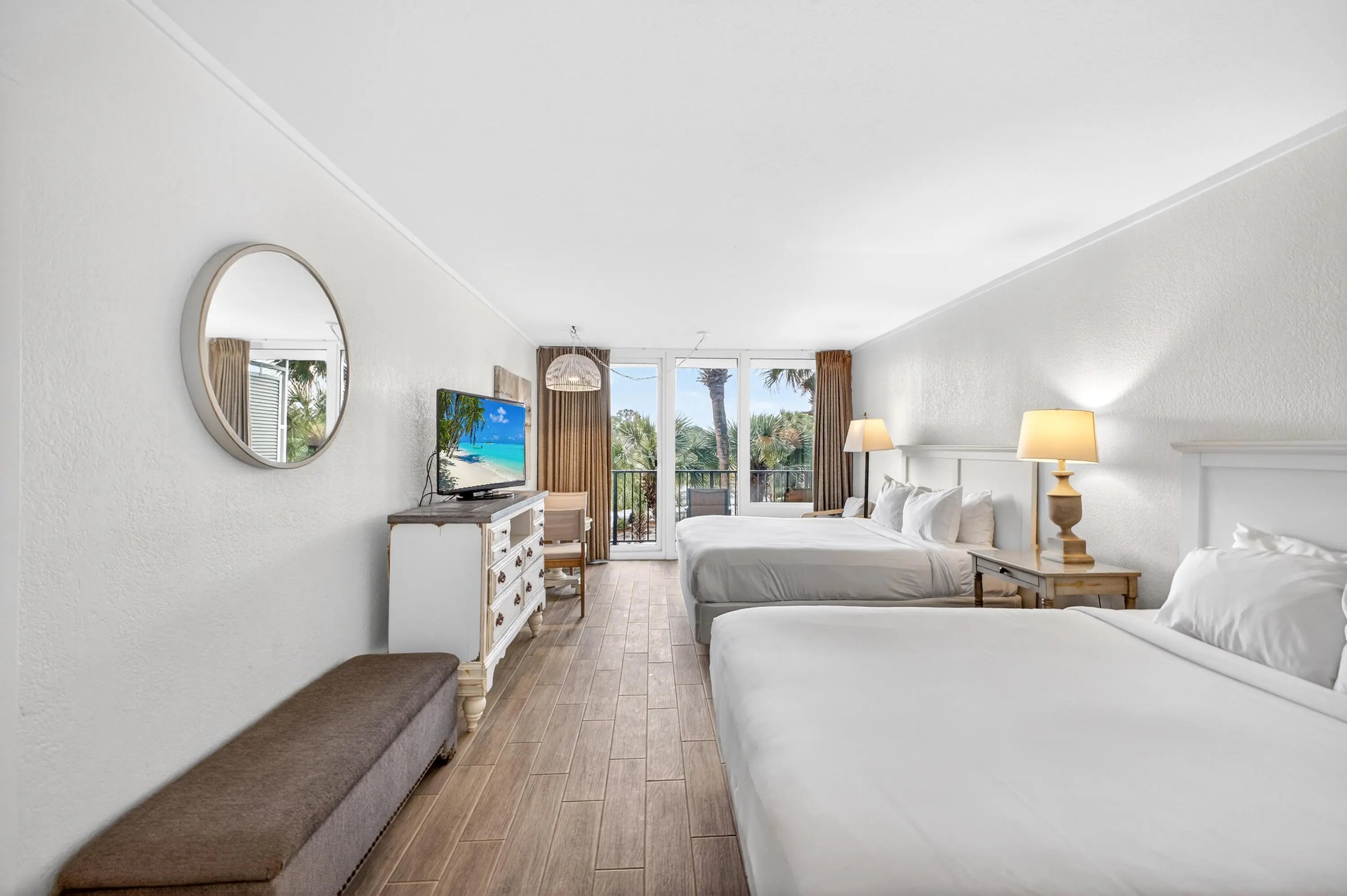 Photo of Listing #996304