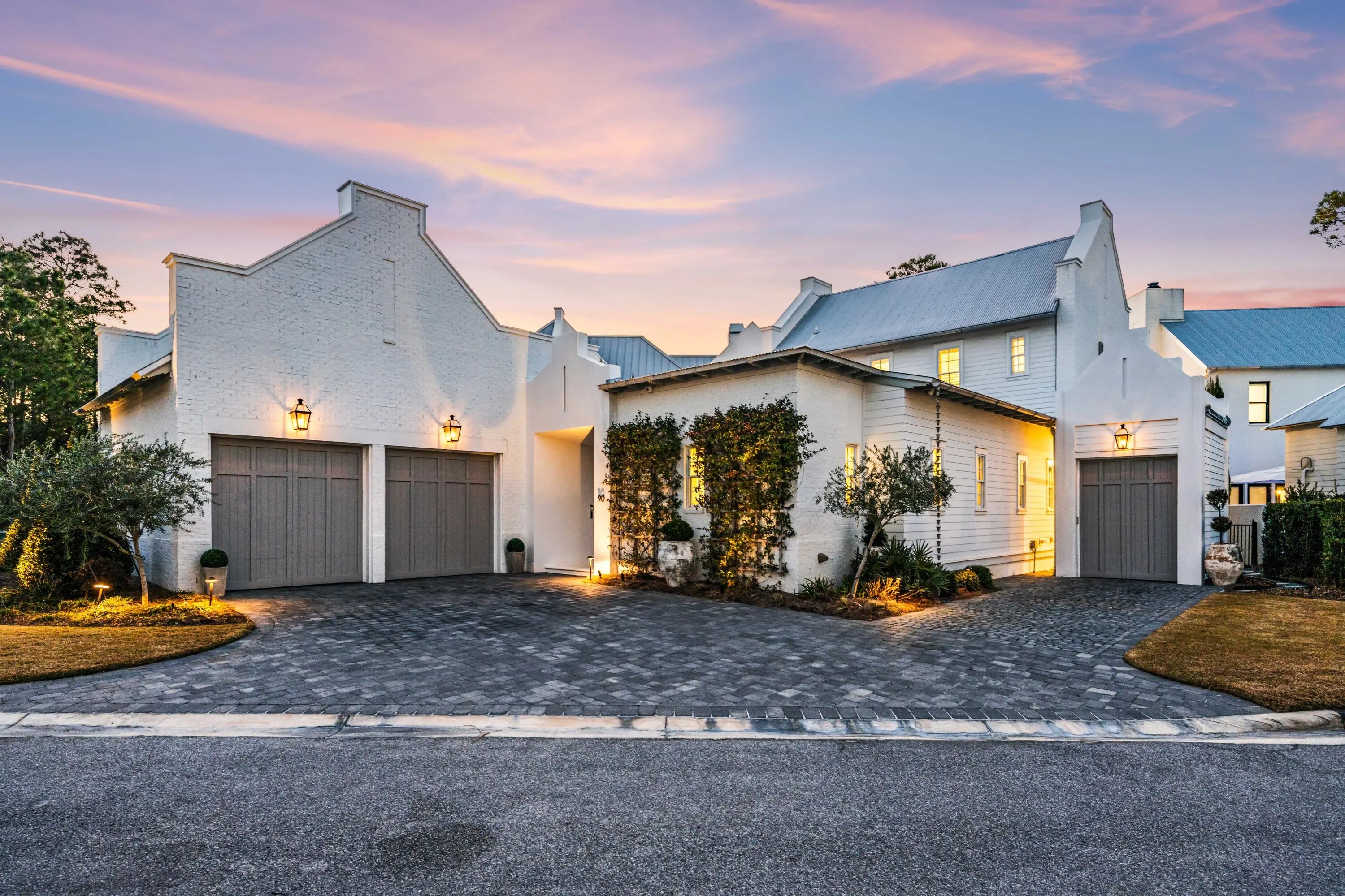 Photo of Listing #996094