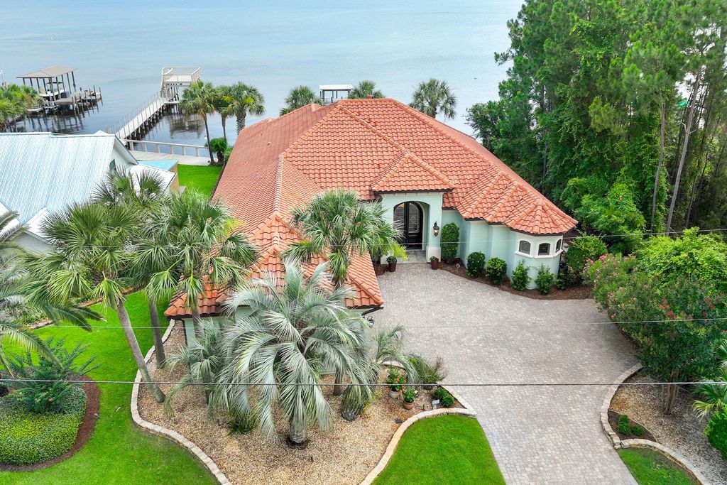 644 Bayshore Drive, Miramar Beach