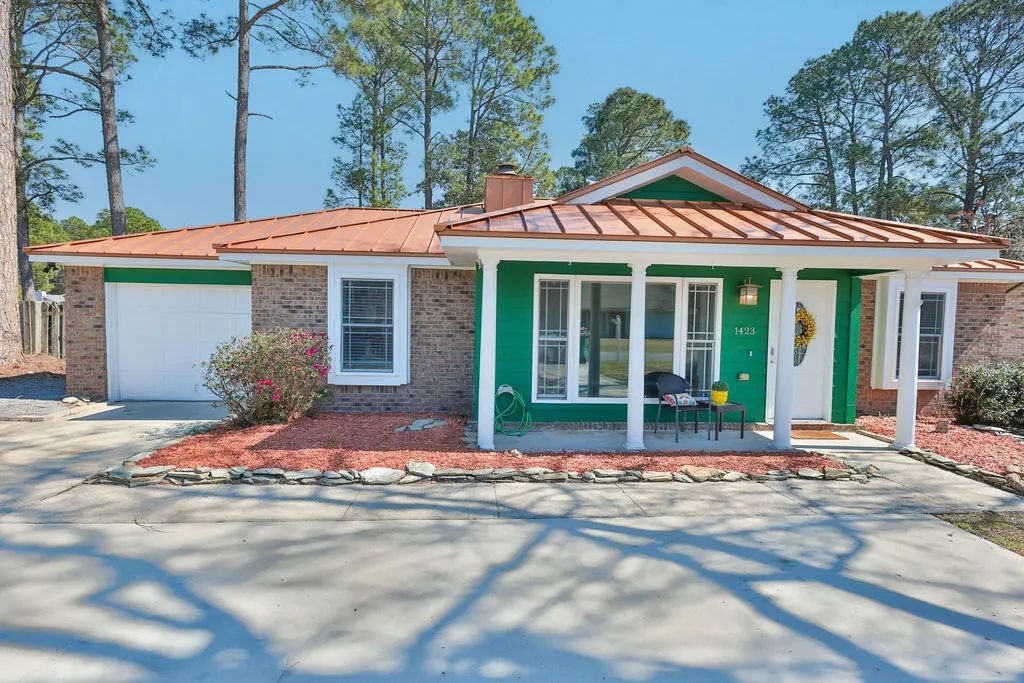 1423 Mixon Drive, Fort Walton Beach