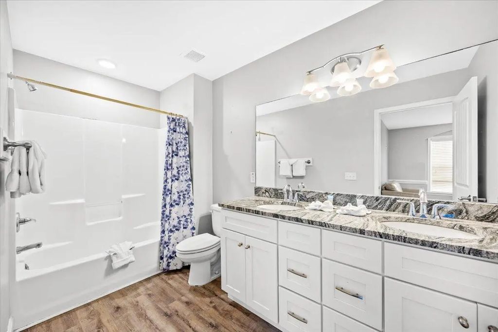 17 of 69 - 6006 Thomas Drive, Panama City Beach, FL