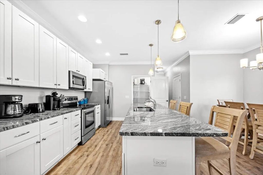 8 of 69 - 6006 Thomas Drive, Panama City Beach, FL