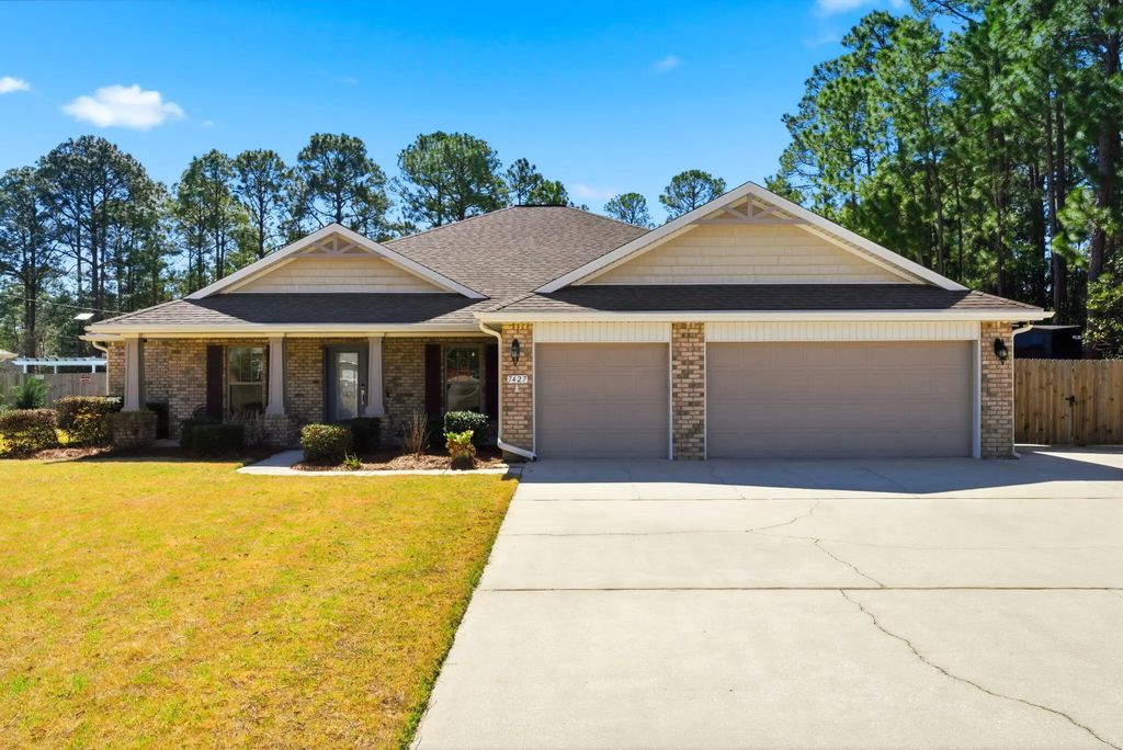 7427 Brewster Street, Navarre