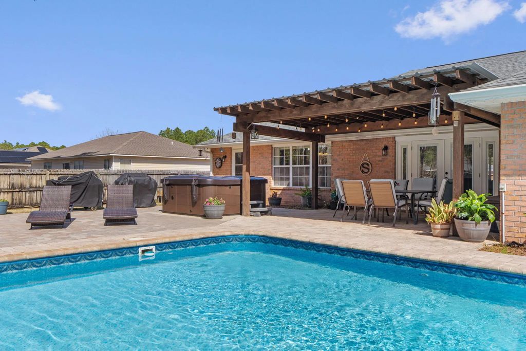 2381 Tumbleweed Drive, Navarre