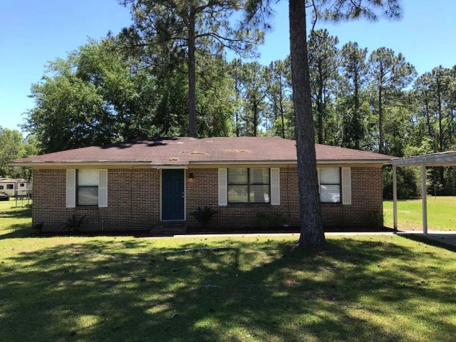 1952 Co Hwy 3280, Freeport.