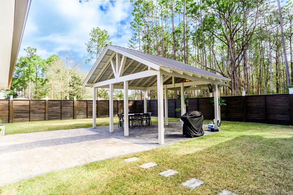10 of 45 - 192 Bayou Circle, Freeport, FL