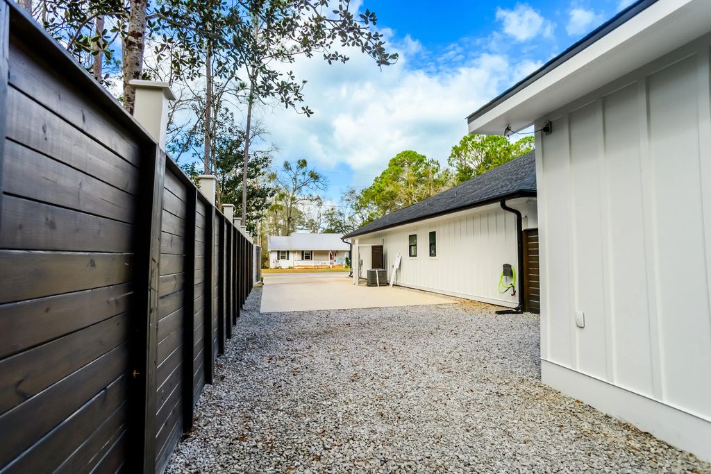 12 of 45 - 192 Bayou Circle, Freeport, FL