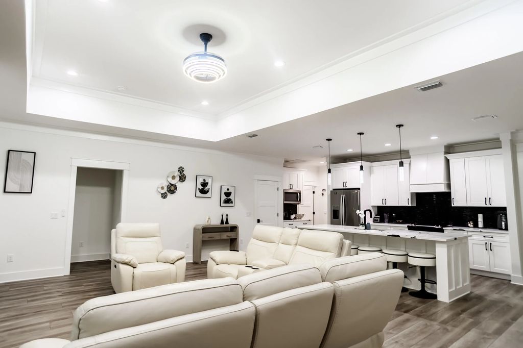20 of 45 - 192 Bayou Circle, Freeport, FL