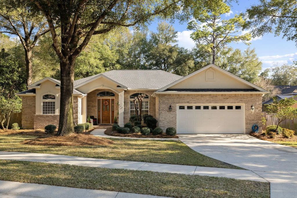 817 Coldwater Creek Circle, Niceville