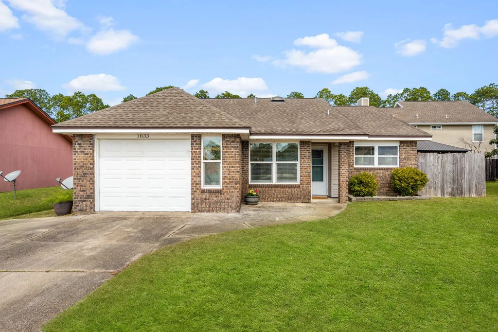 1833 Hunters Path, Fort Walton Beach