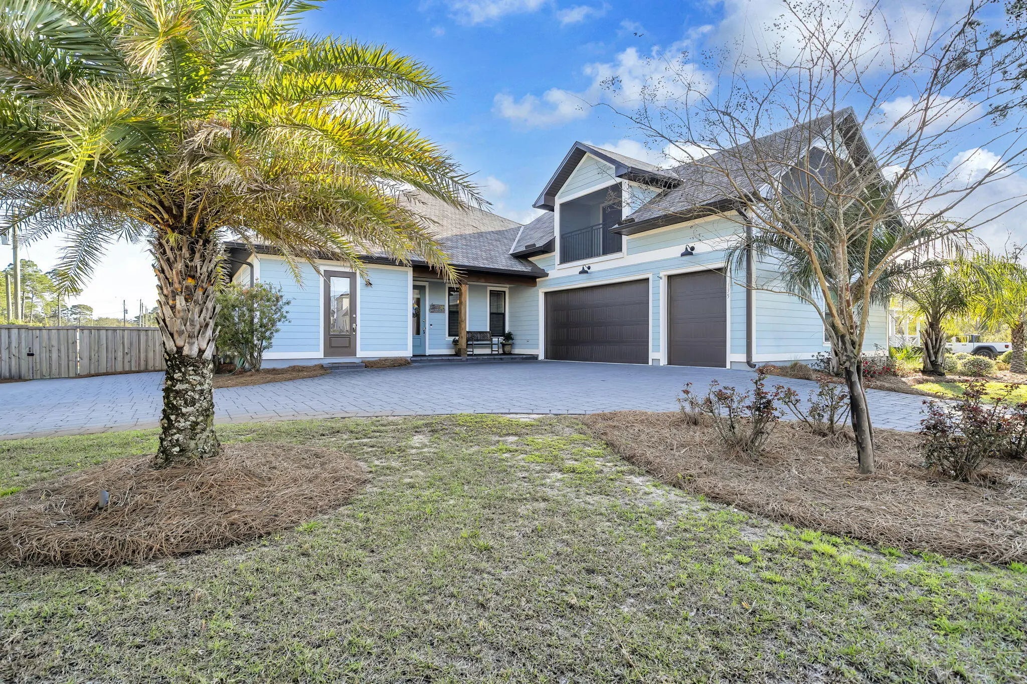 Photo of Listing #997658