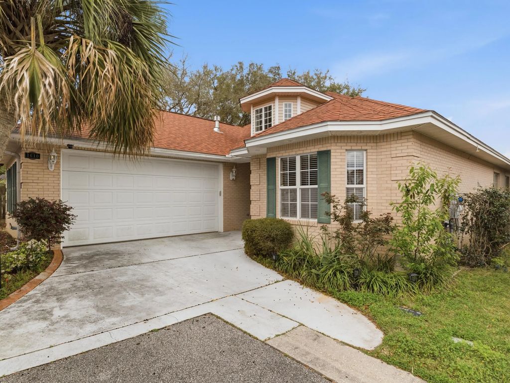 1610 Ibiza Cove, Niceville