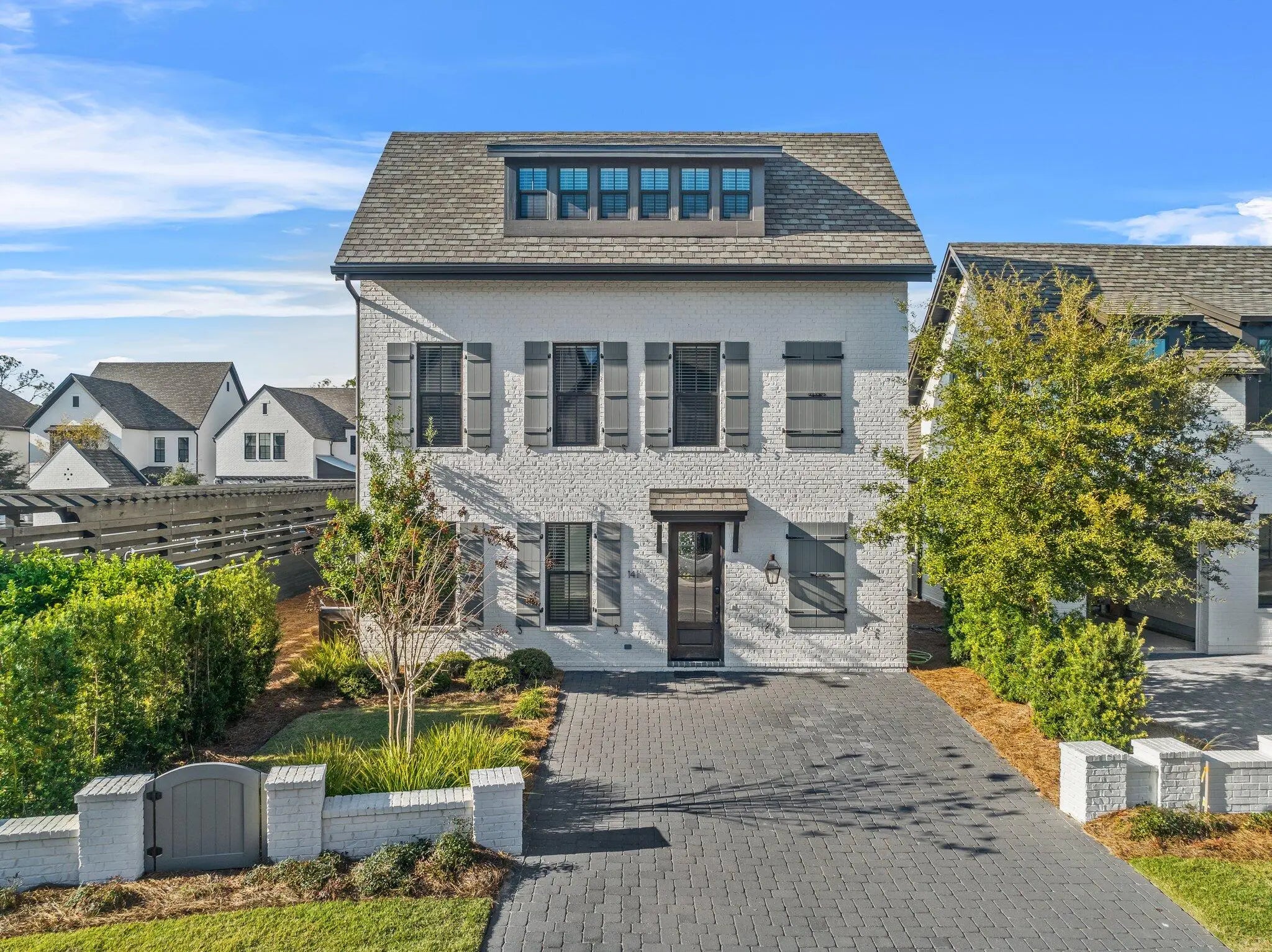 Photo of Listing #997191