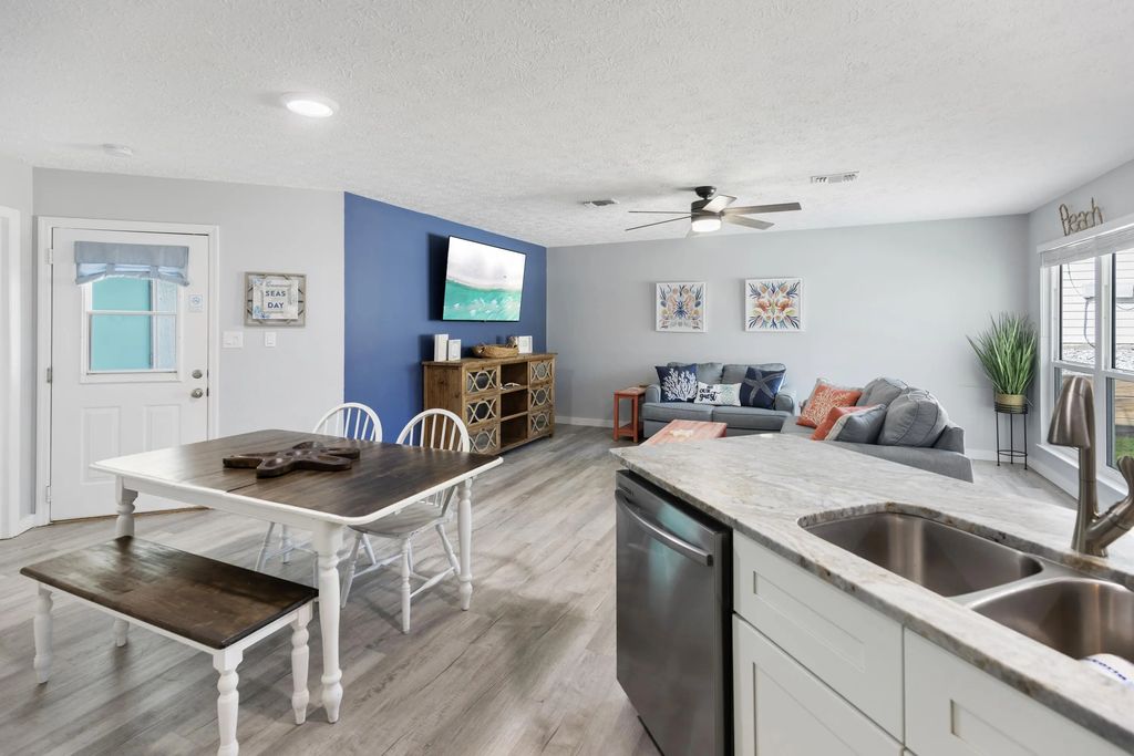 10 of 38 - 21401 Hilltop Avenue, Panama City Beach, FL