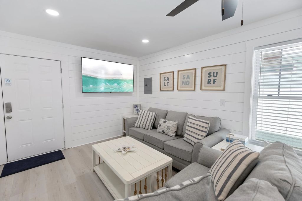 26 of 38 - 21401 Hilltop Avenue, Panama City Beach, FL