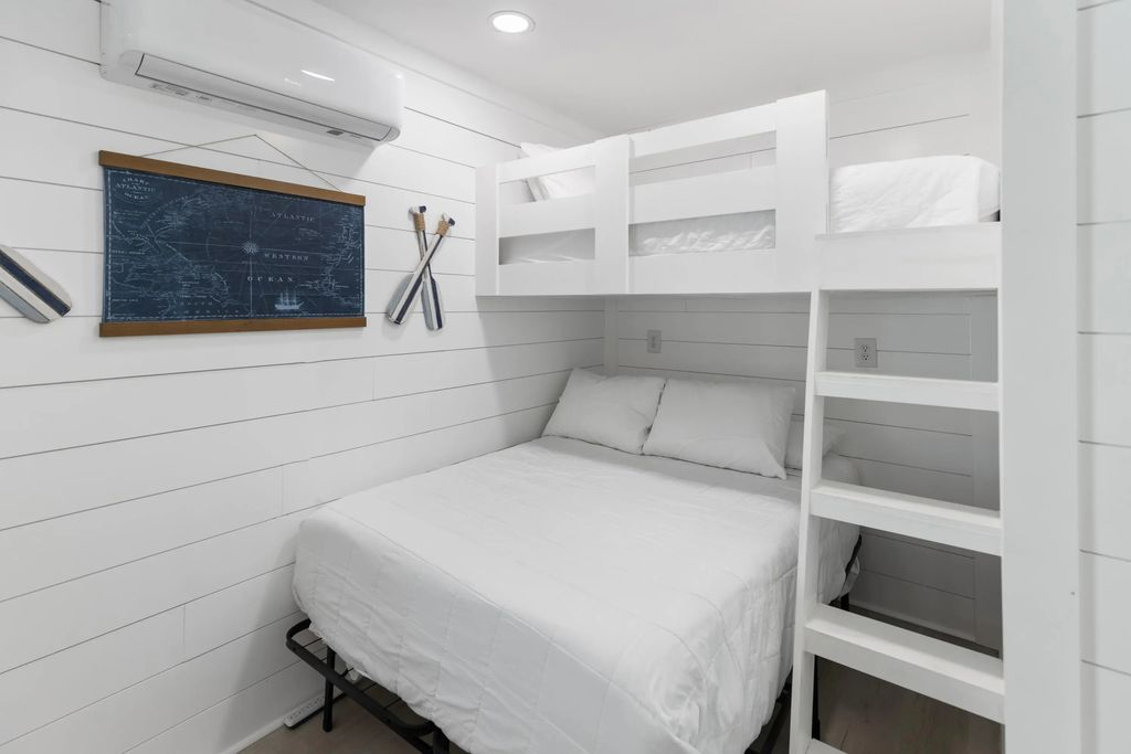 27 of 38 - 21401 Hilltop Avenue, Panama City Beach, FL