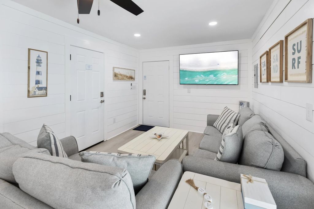 28 of 38 - 21401 Hilltop Avenue, Panama City Beach, FL