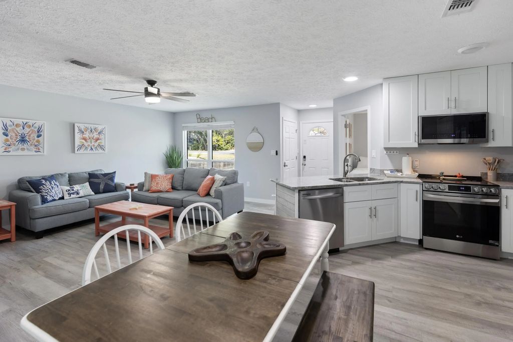 7 of 38 - 21401 Hilltop Avenue, Panama City Beach, FL
