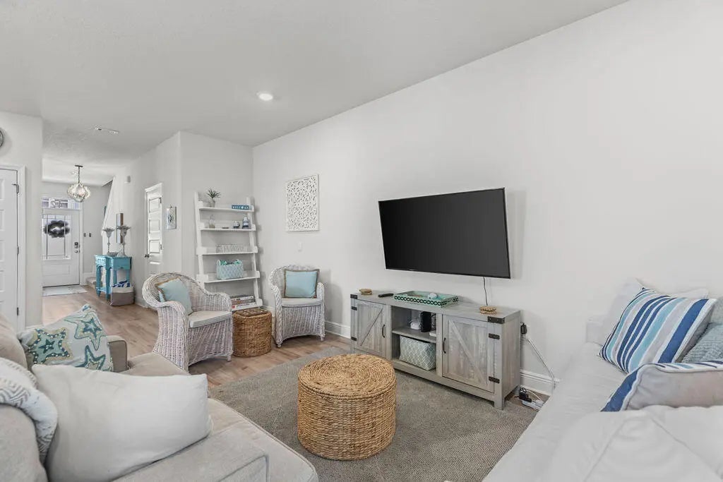 Photo of Listing #997132