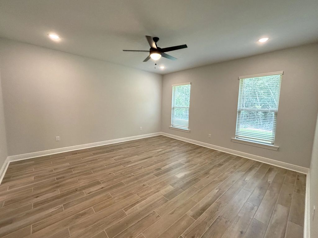 18 of 32 - 234 E Tweet Street, Freeport, FL