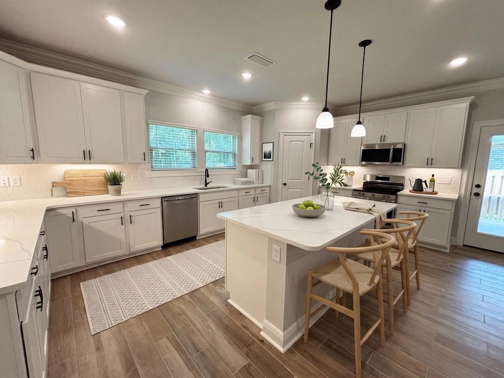 7 of 32 - 234 E Tweet Street, Freeport, FL