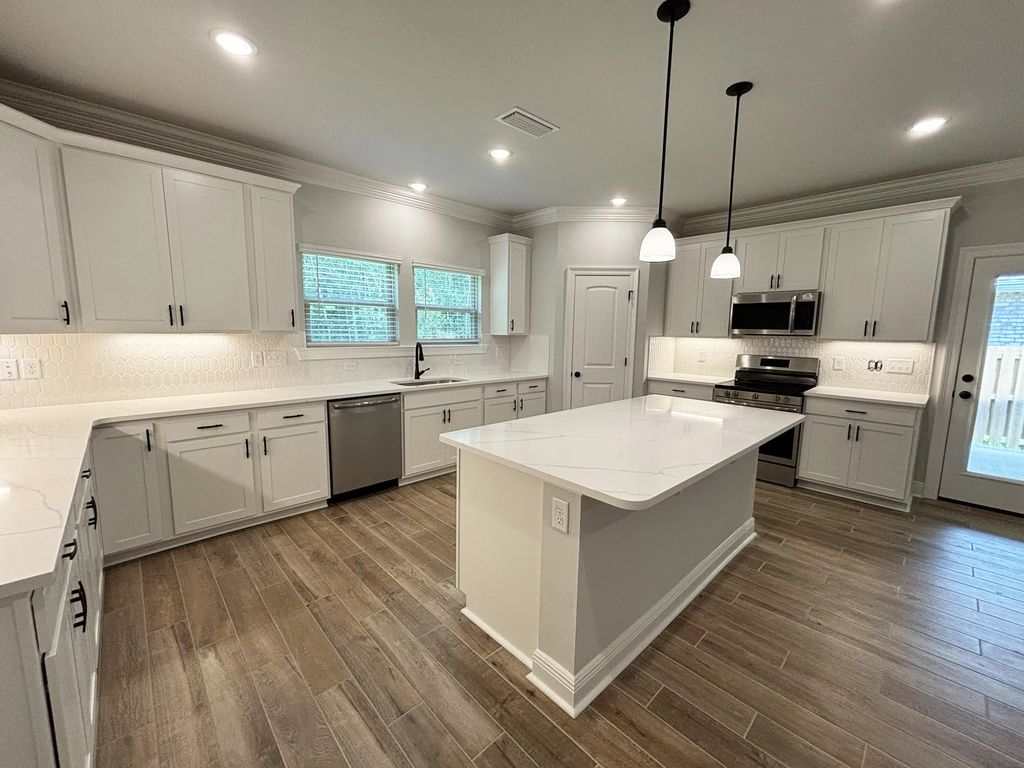 8 of 32 - 234 E Tweet Street, Freeport, FL