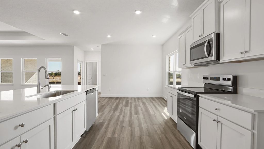 7 of 31 - 206 W Farm Owl Drive, Freeport, FL