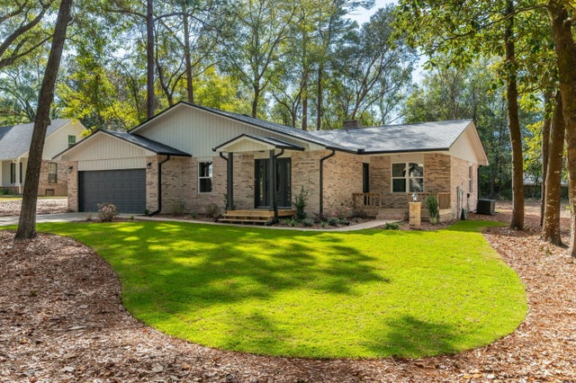 105 Drew Court, Niceville
