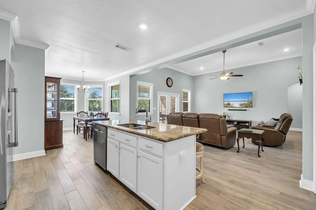 10 of 50 - 487 Coastal Breeze Drive, Freeport, FL