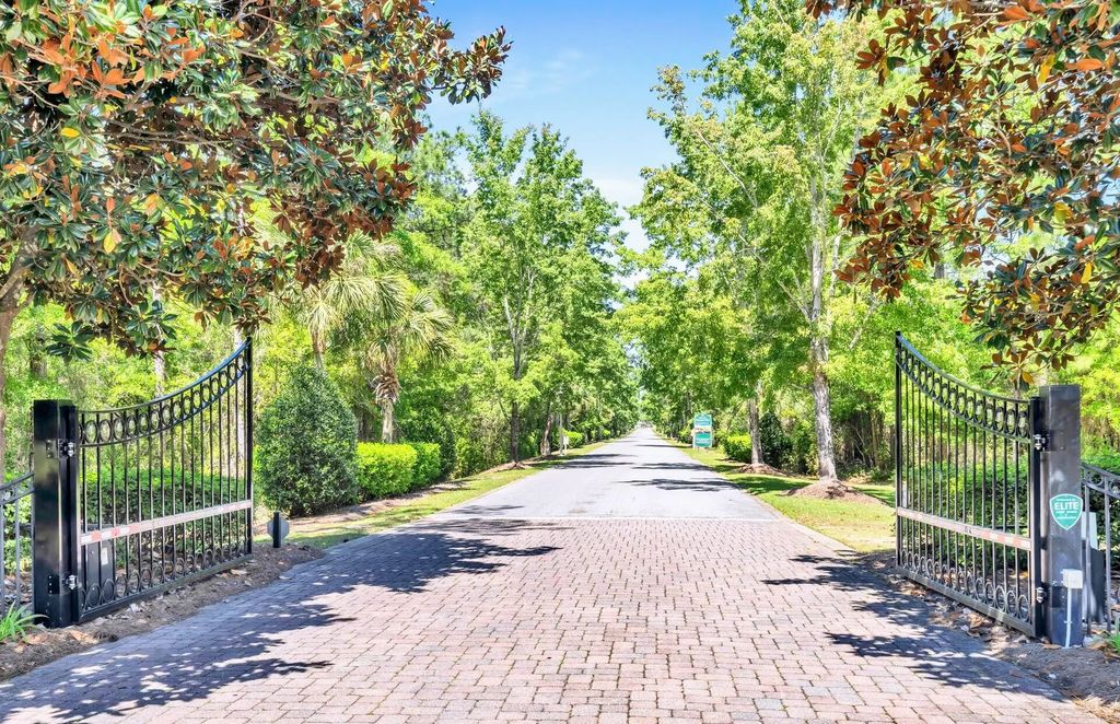 45 of 50 - 487 Coastal Breeze Drive, Freeport, FL