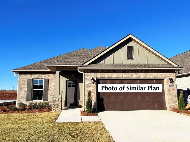 184 Natureview Way, Freeport.