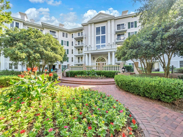 Photo of Listing #997528