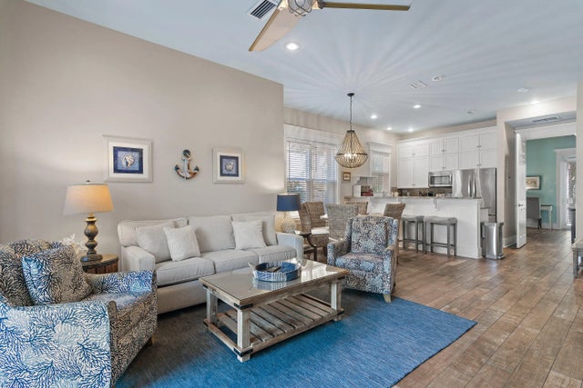 Photo of Listing #997722