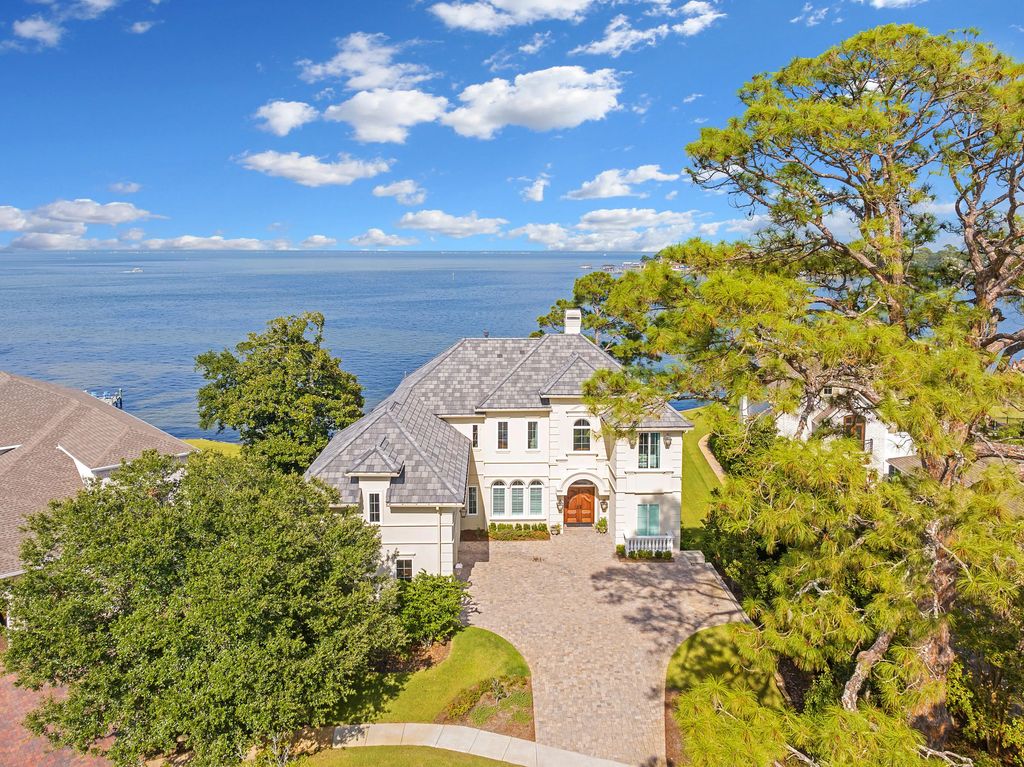 919 Peacocks Point Drive, Destin