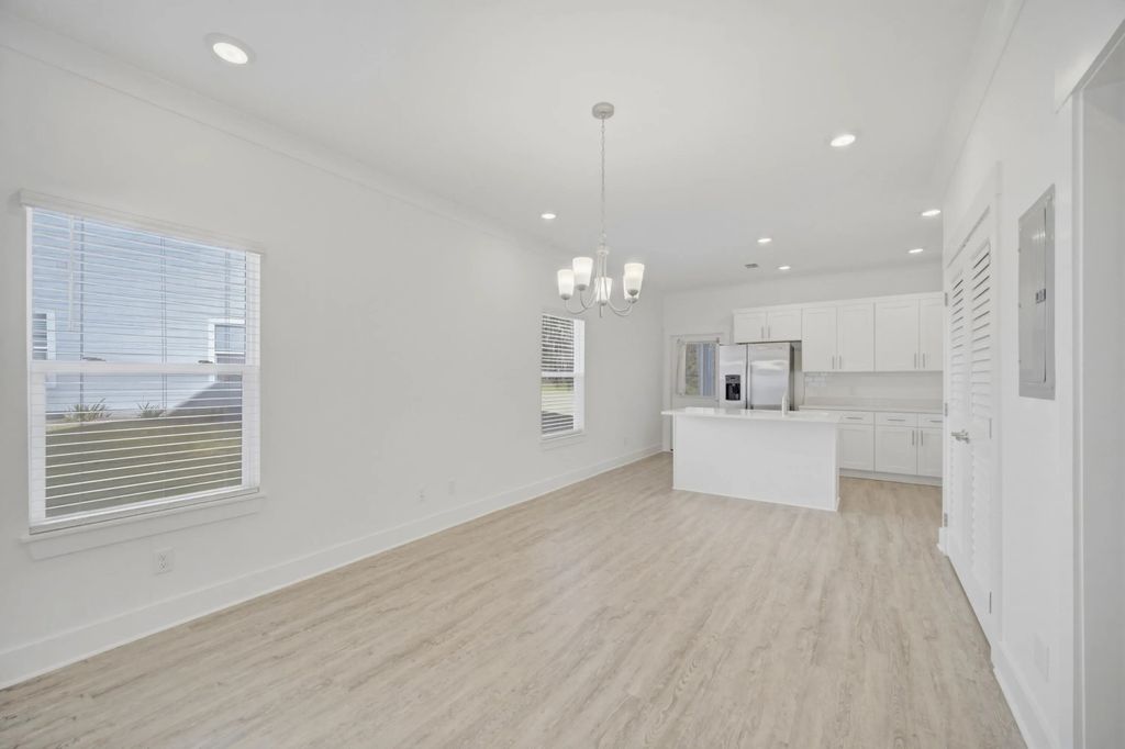 17 of 71 - 139 Date Palm Lane, Freeport, FL