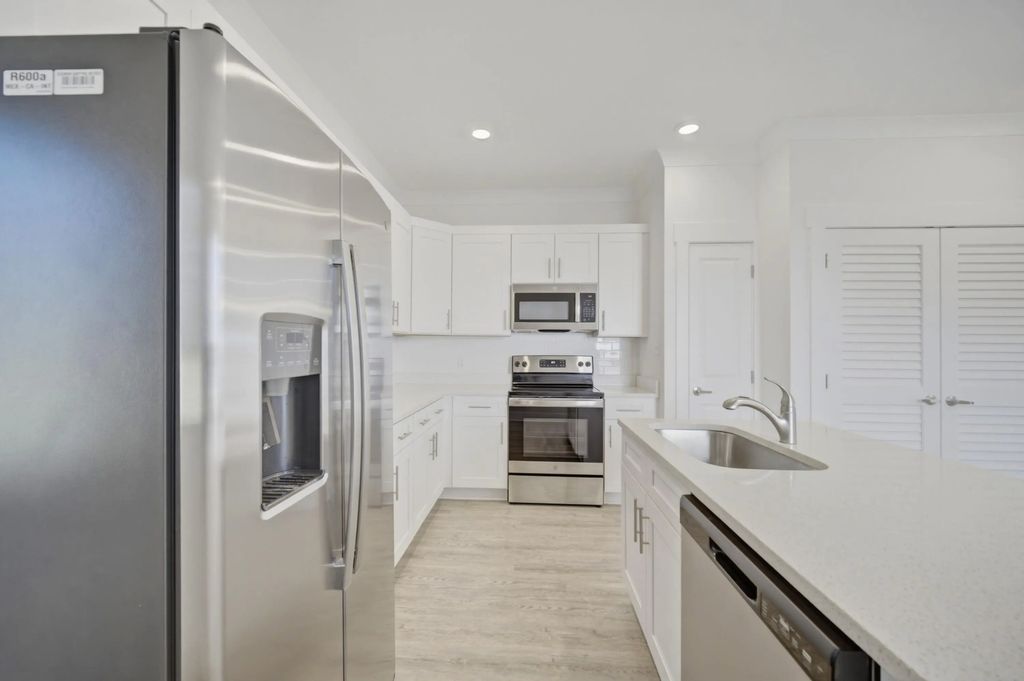 23 of 71 - 139 Date Palm Lane, Freeport, FL
